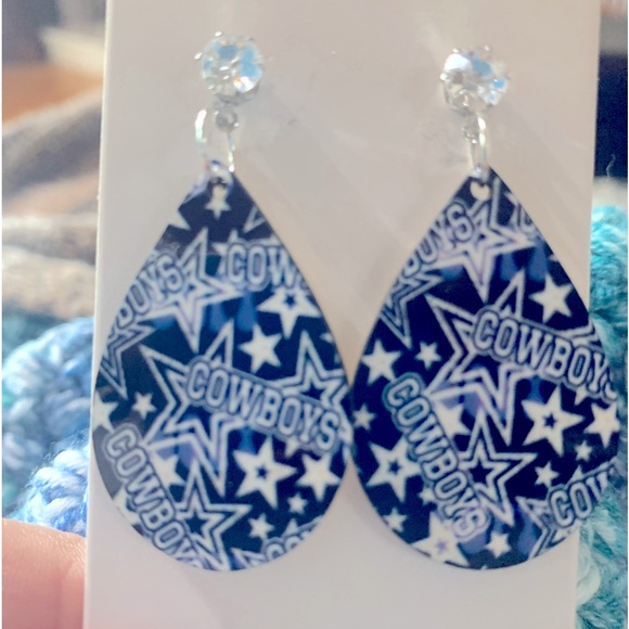 Super cute Dallas Cowboys earring set - Picture 1 of 2